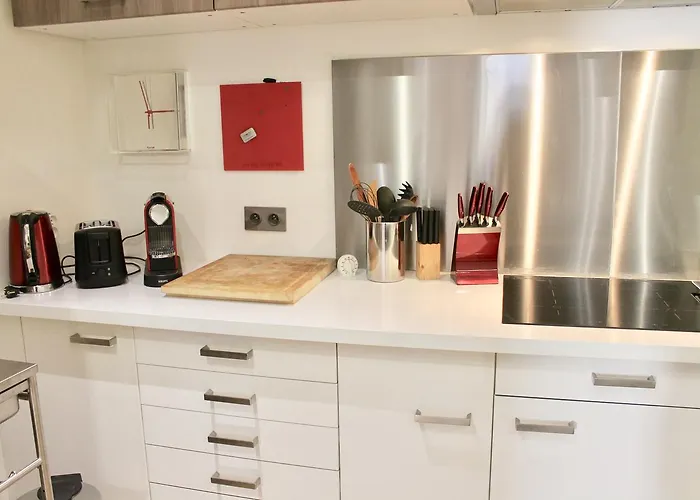 Le Confidentiel By Cocoonr *