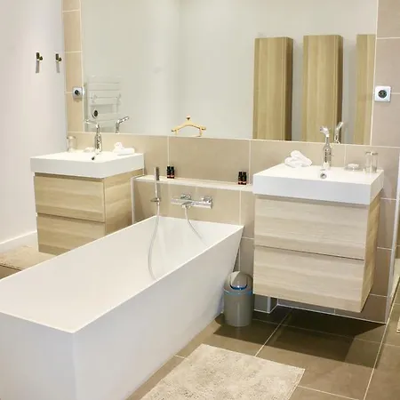 Le Confidentiel By Cocoonr *